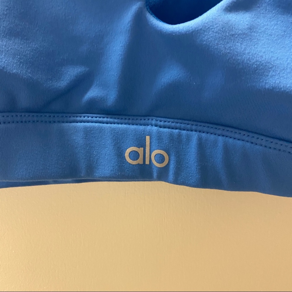ALO Yoga Blue Cutout Sports Bra - Picture 6 of 6
